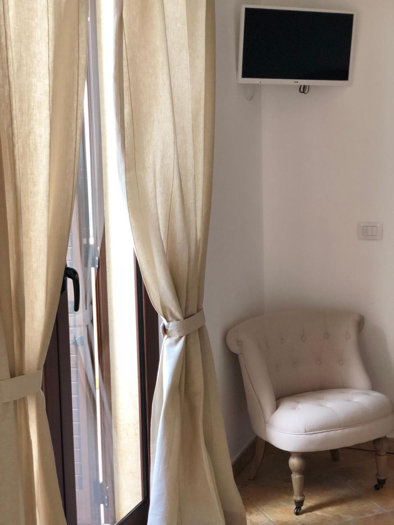 Bed and Breakfast Dimora Le Ginestre Adults Only Фазано Номер фото